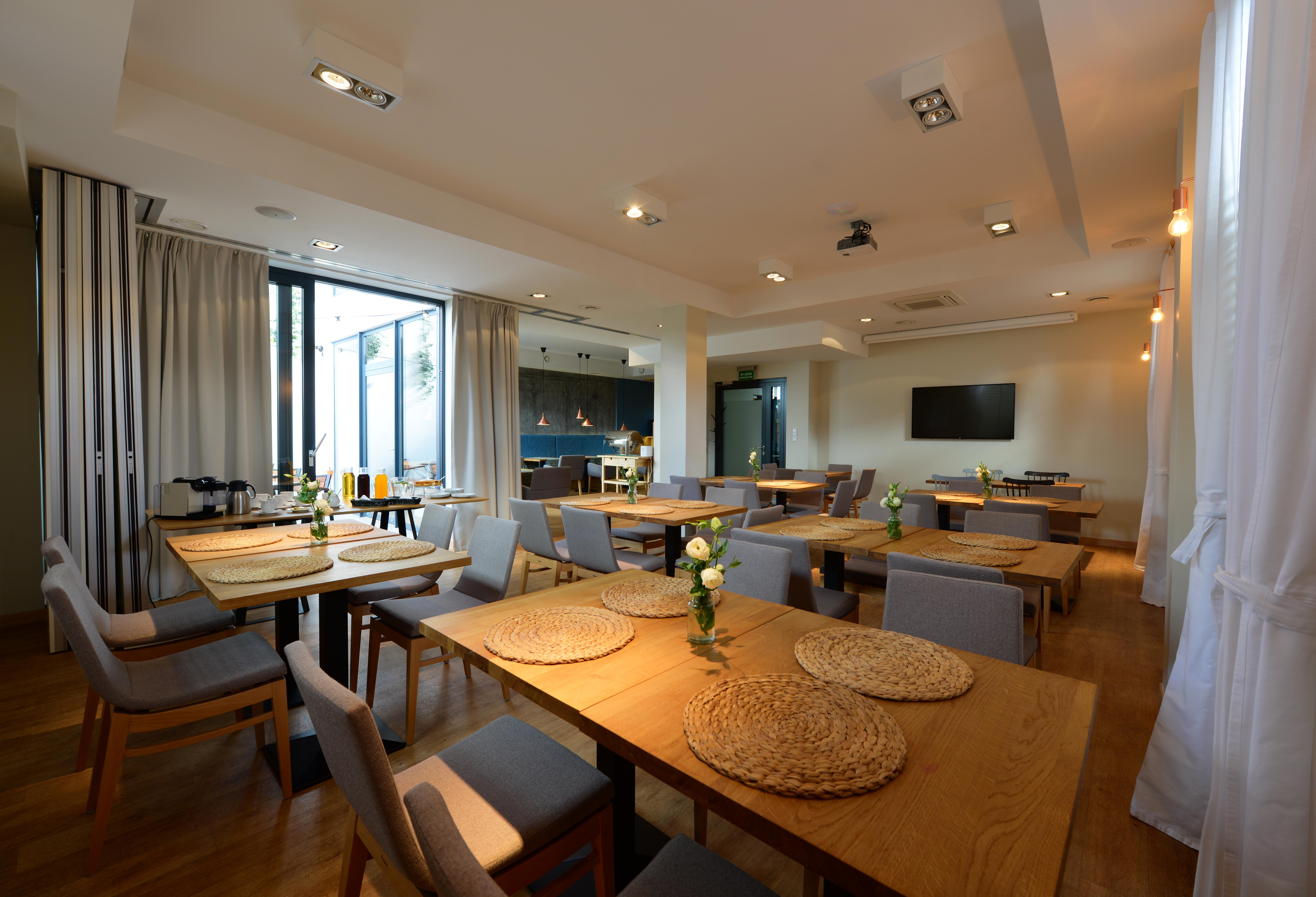 Faros Airport Готель 3*