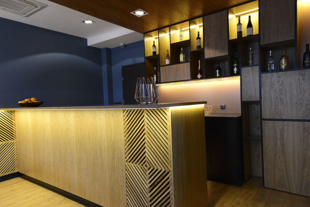 Готель Faros Airport 3*